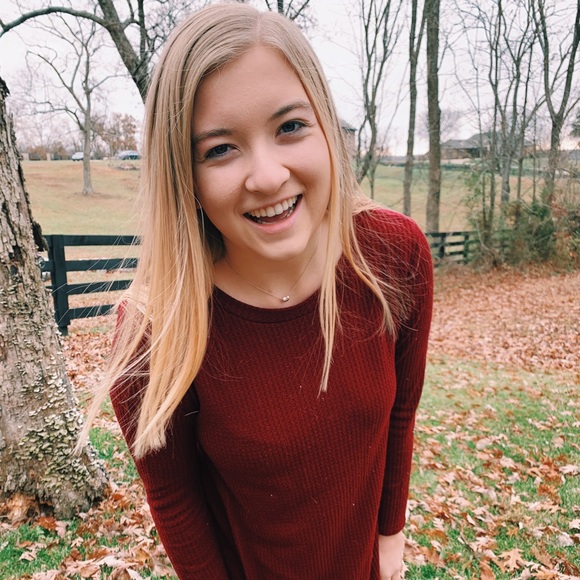 Meet your Posher, Paige - Picture 2 of 4